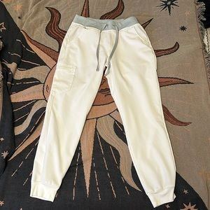Figs Optic White Medium Jogger Scrub Bottom